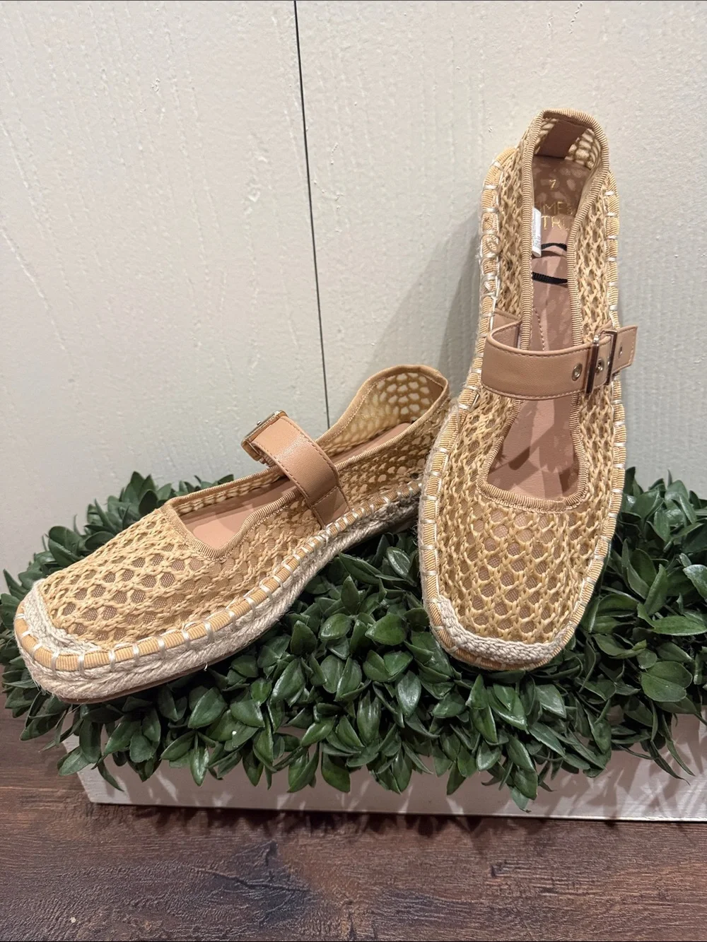 Time and Tru Women's Espadrille Mary Jane Flats Size 7 Color : Raffia NWOT